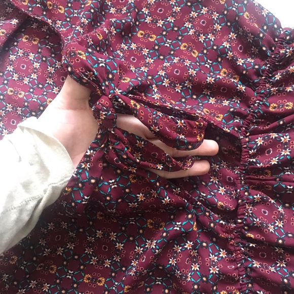 Patterned Dress with Open Back - Picture 4 of 4